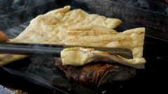 Denizli’de Kokoreç Böyle Yenir (Video)