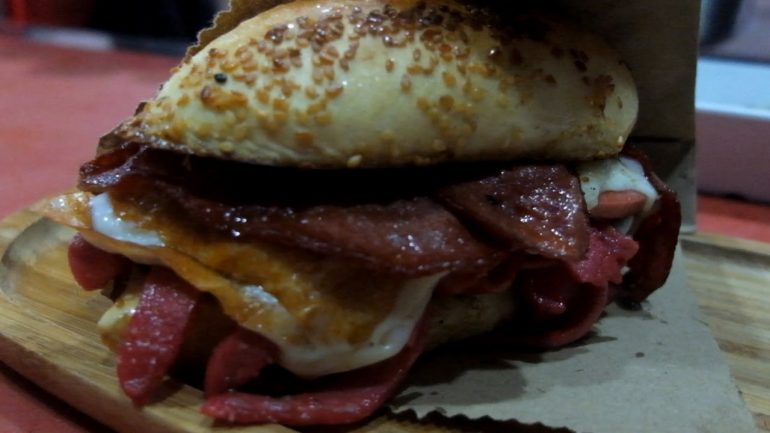 Denizli Tuana Tost’da Ne Yemeli ( Video)