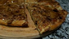 Denizli’de Ballı Tahinli Pizza’ya Doyum Olmuyor (Video)