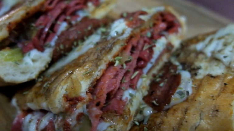 VAY VAY VAY!!! Böyle Süper Atom Tost Yemediniz…